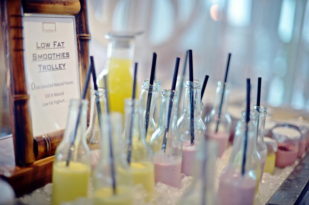 The Domain Bahrain Hotel And Spa - Adults Friendly 16 Years Plus Manama Extérieur photo Smoothies at a buffet